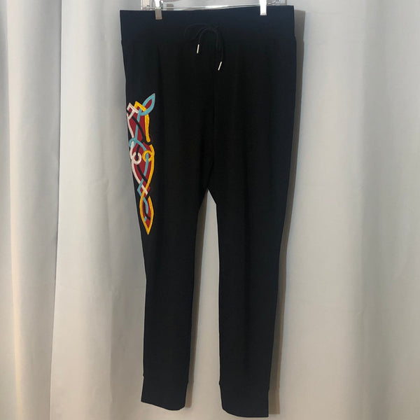 black joggers M