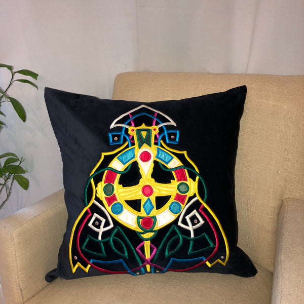 navy velvet pillow - Tara brooch