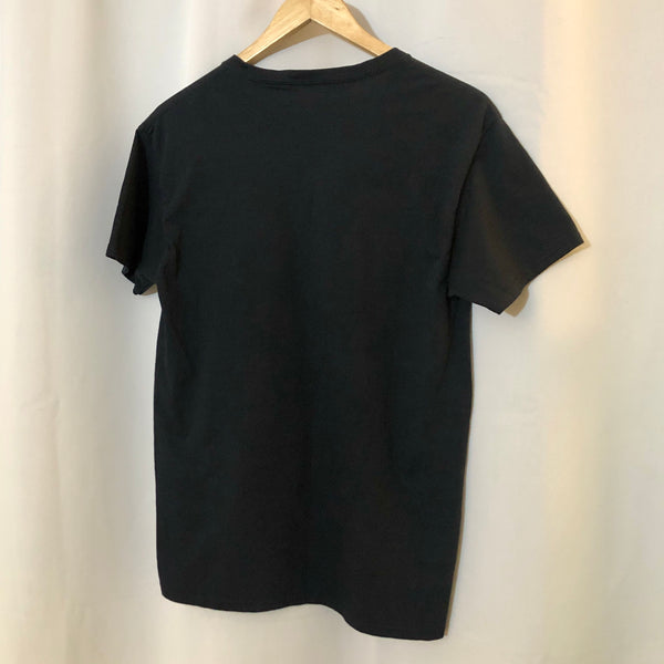 black short sleeve v-neck t-shirt